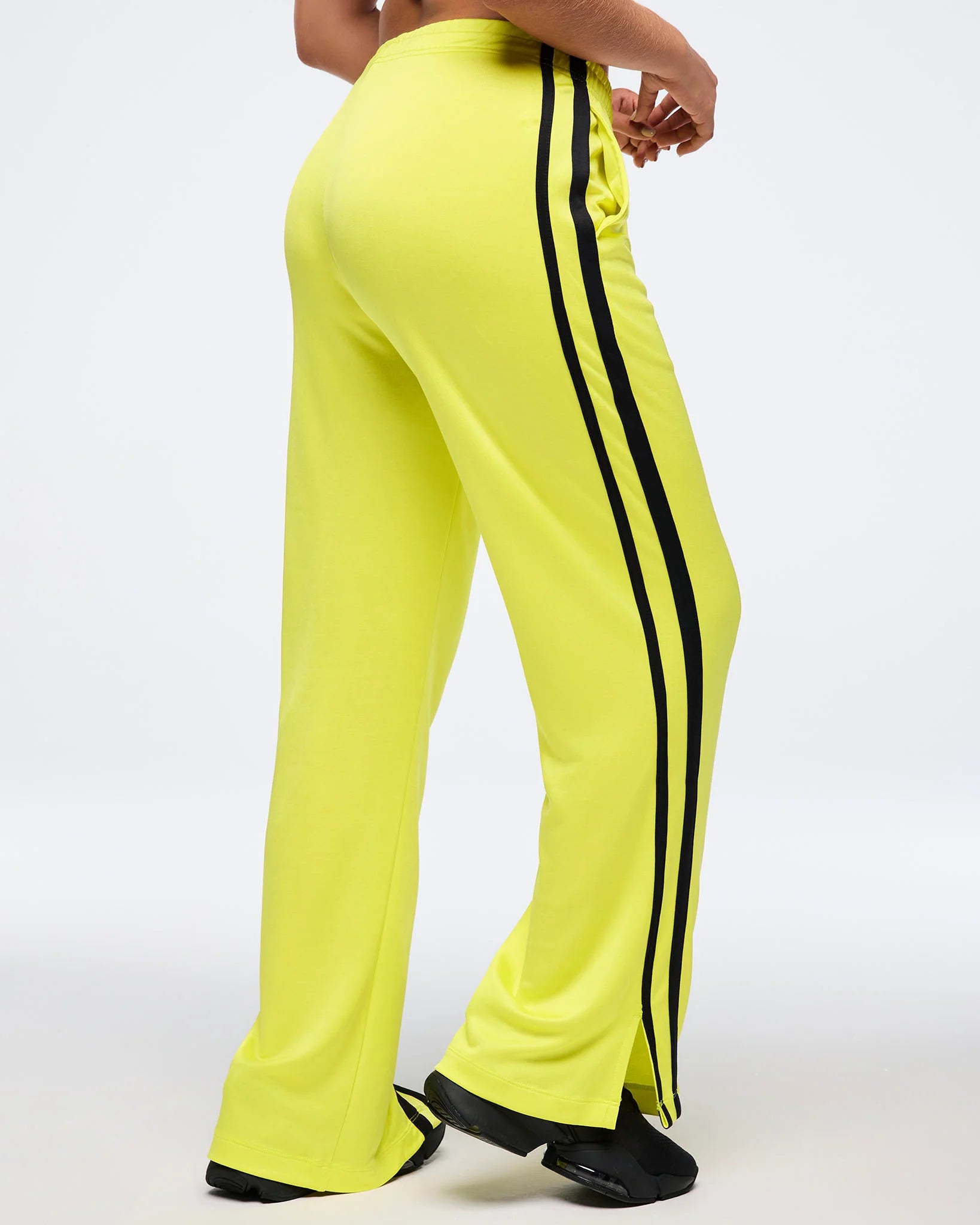 Zumba Haus Mid Rise Knit Track Pants B17