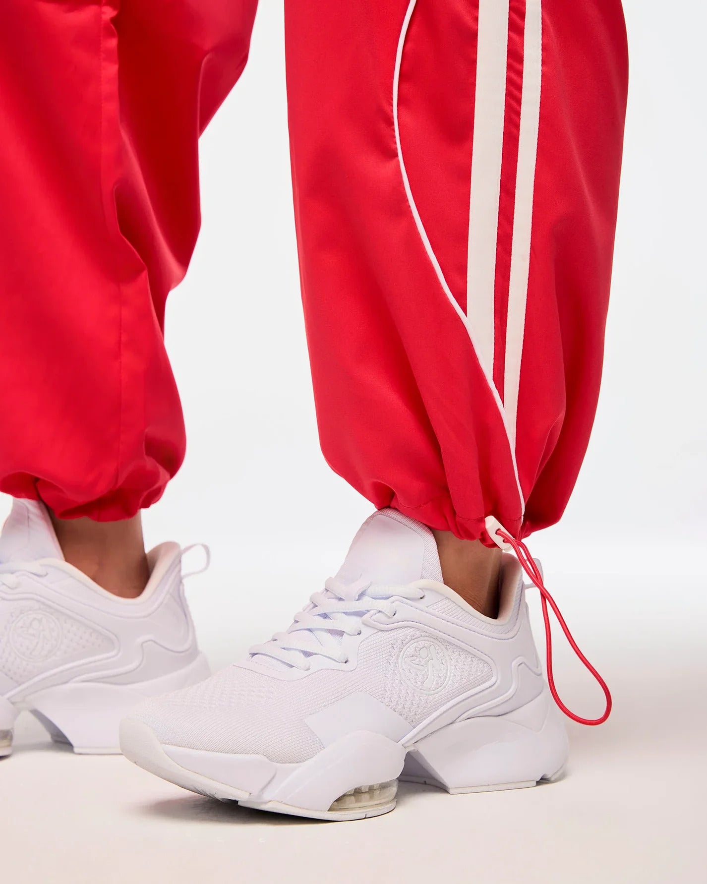 Zumba Haus Curvy Woven Track Pants B17 – Zumbawearcanada