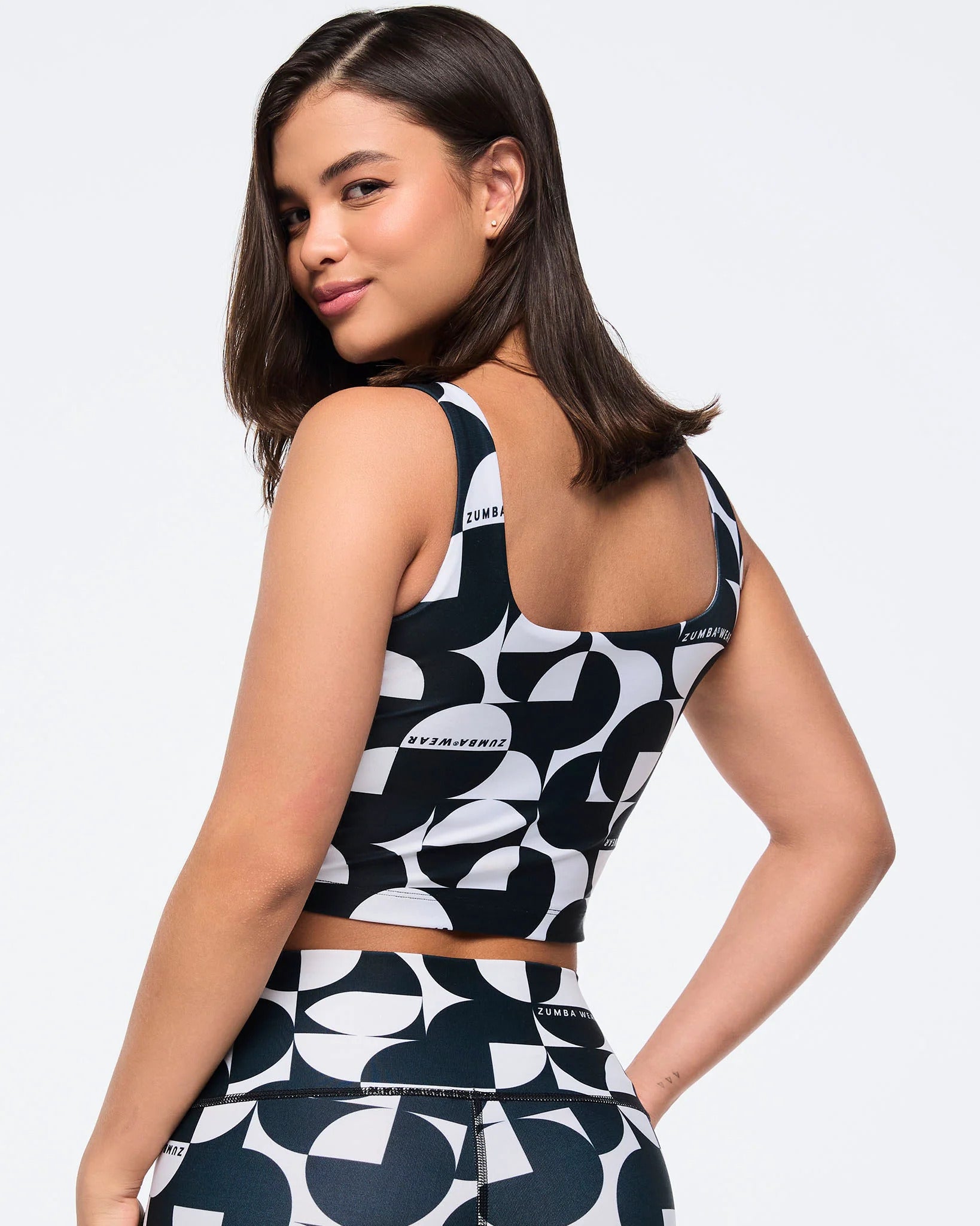 Zumba Haus Square Neck Crop Tank With Shelf Bra B6