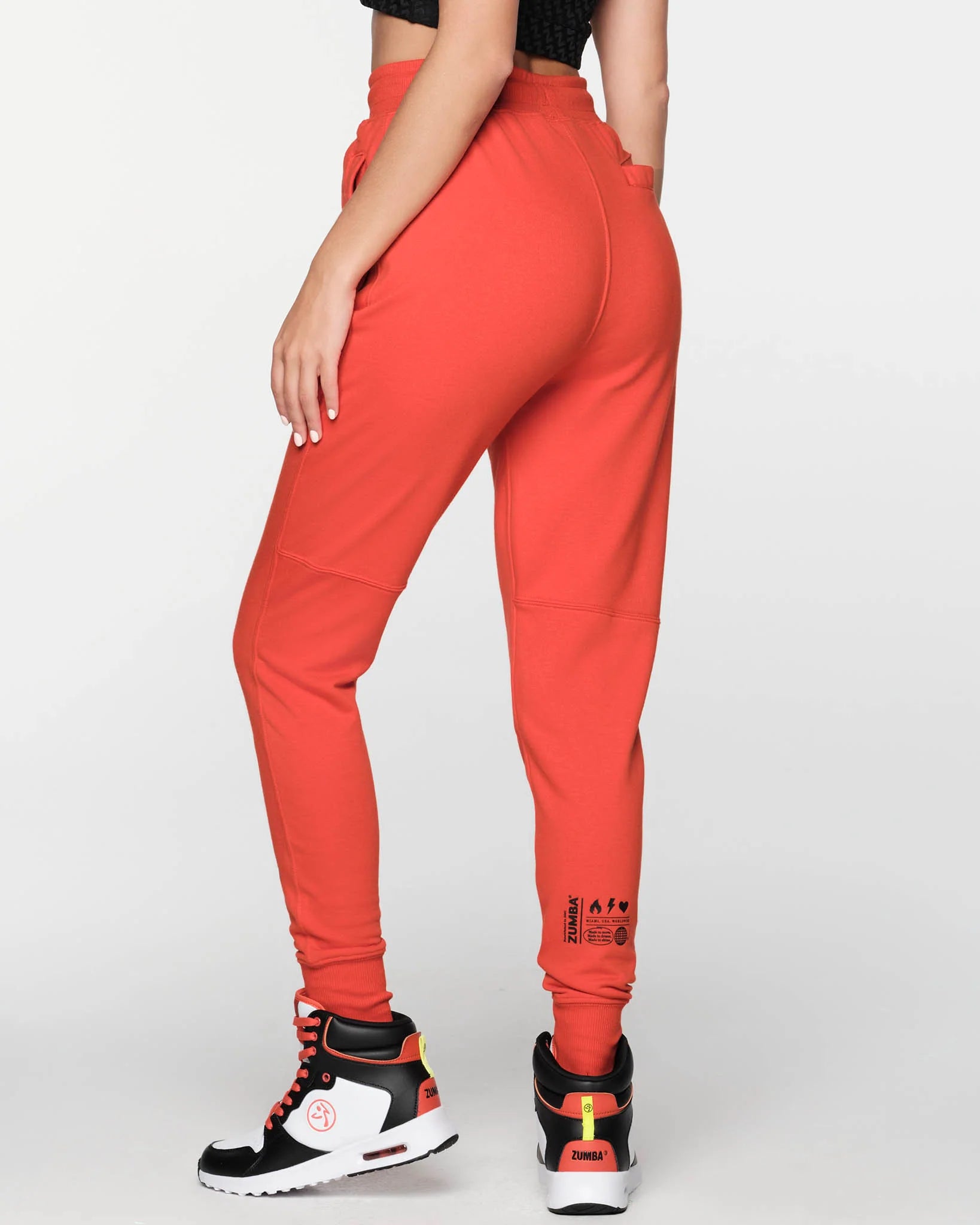 Zumba Move Men's Joggers B8