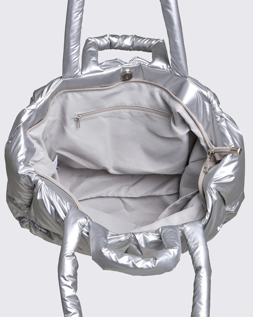 Zumba Runway Puffer Tote B22