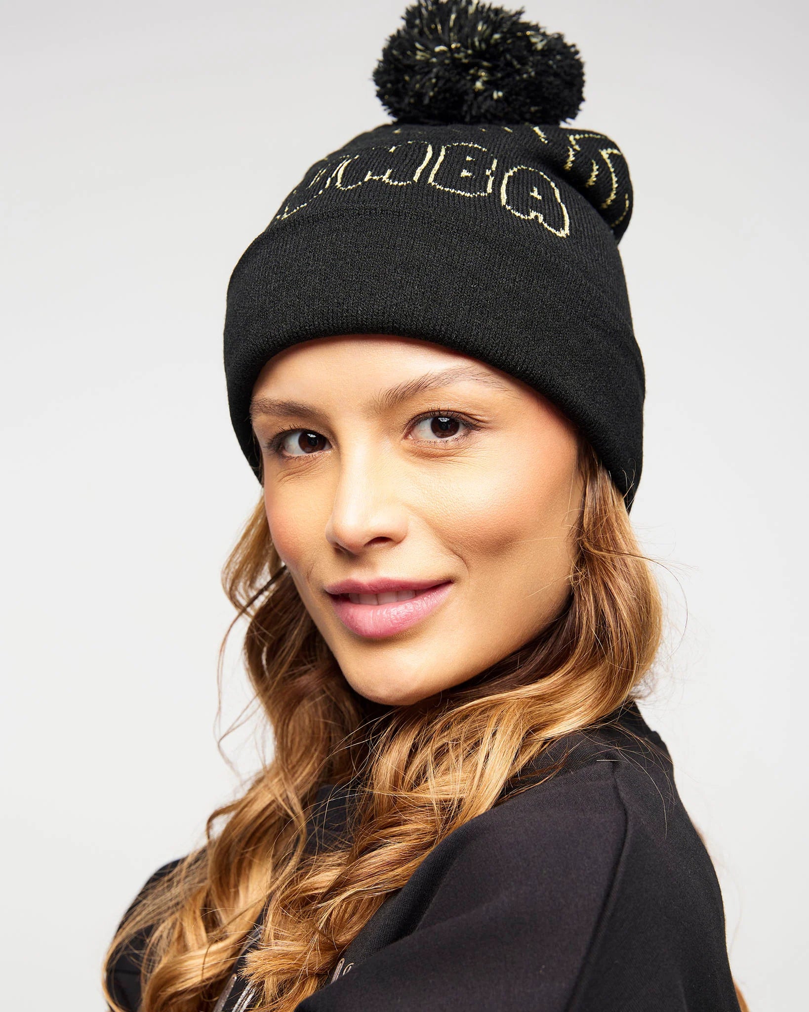 Zumba Pom Pom Beanie B22
